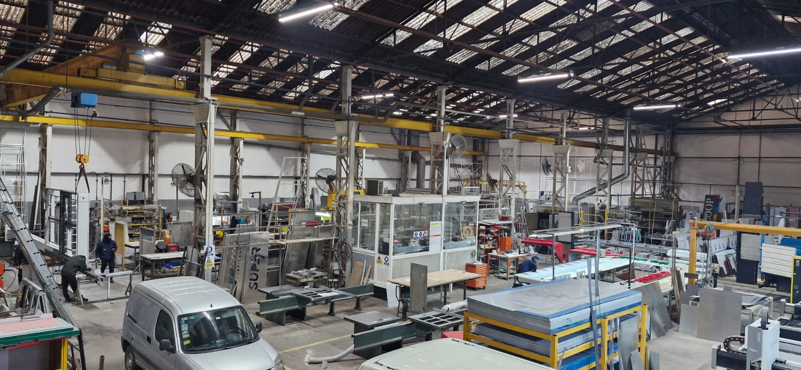 Planta de producción de 2.500 m² de Cordini con puente grúa